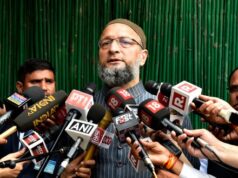 पूरा देश सन्न जेल जाने से पहले अतीक अहमद के बेटों ने ओवैसी के साथ बनाई खुद की